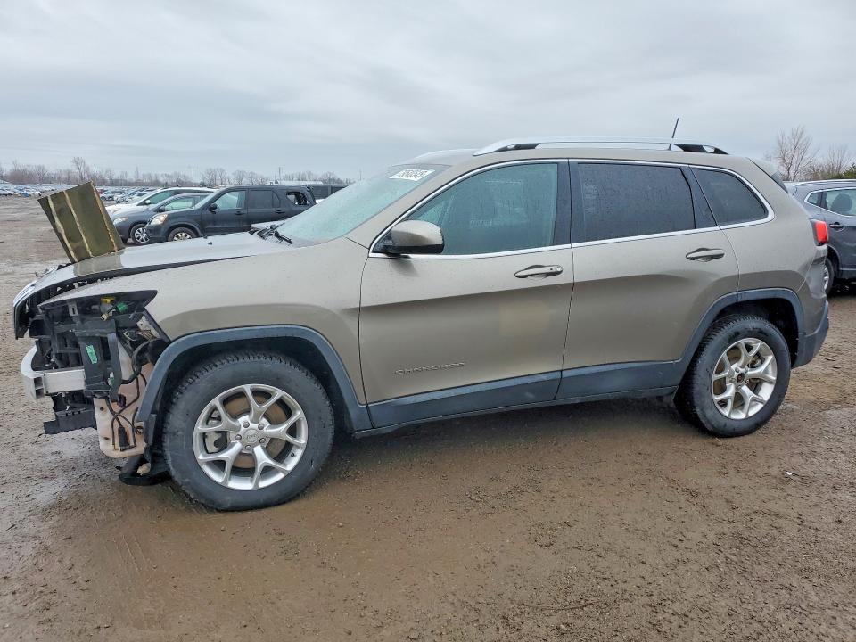 79540545 :رقم المزاد ، 1C4PJMCS4GW276396 vin ، 2016 Jeep Cherokee مزاد بيع