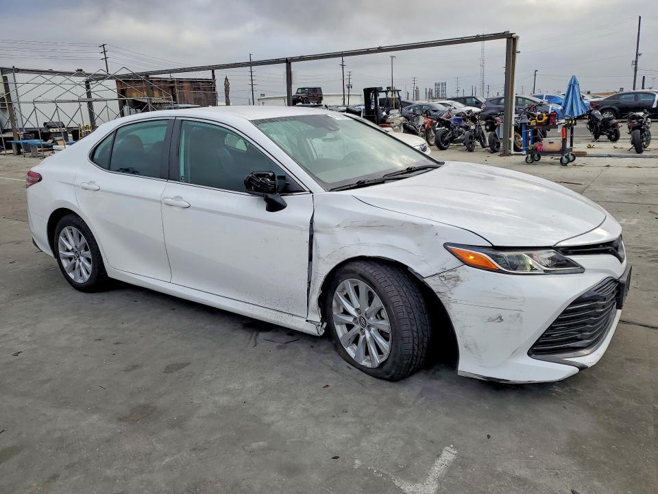 2019 Toyota Camry მანქანა იყიდება აუქციონზე, vin: 4T1B11HK3KU283910, აუქციონის ნომერი: 41702426