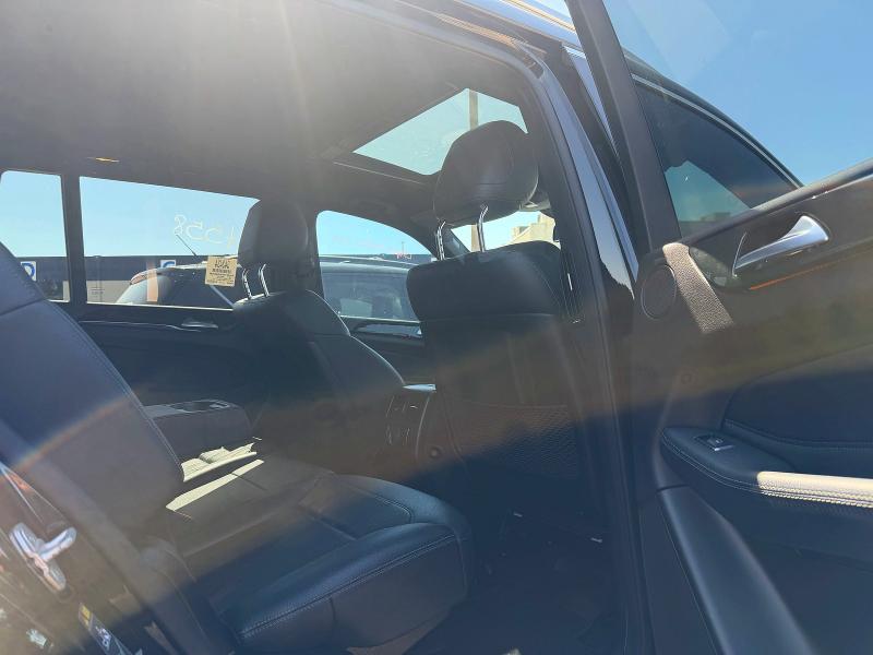 47941136 :رقم المزاد ، 4JGDF6EE9HA837080 vin ، 2017 Mercedes-benz Gls مزاد بيع