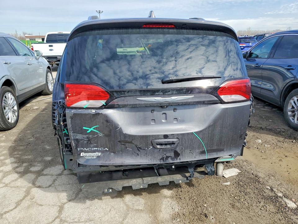 45762896 :رقم المزاد ، 2C4RC1EG5HR778306 vin ، 2017 Chrysler Pacifica مزاد بيع
