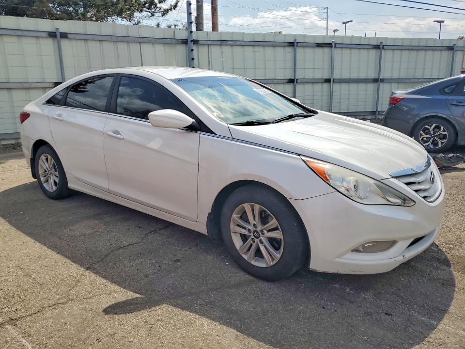 47930496 :رقم المزاد ، 5NPEB4AC3DH563990 vin ، 2013 Hyundai Sonata مزاد بيع