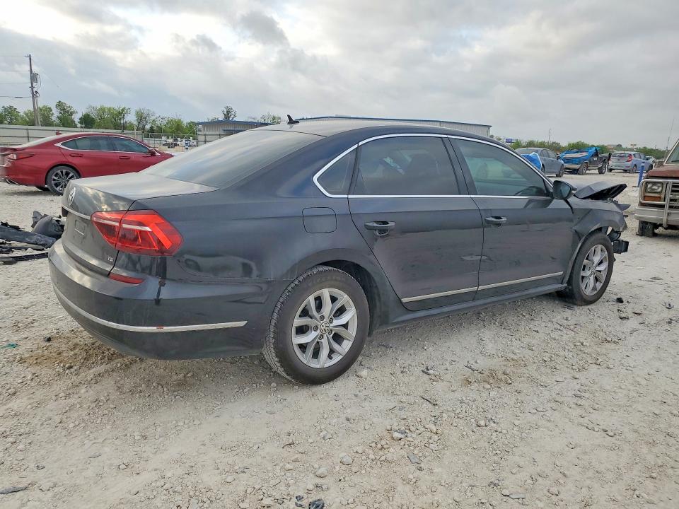 47506956 :رقم المزاد ، 1VWAT7A37HC012005 vin ، 2017 Volkswagen Passat مزاد بيع