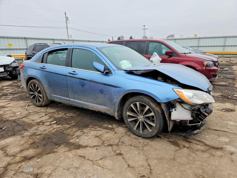 51065386 :رقم المزاد ، 1C3BC1FGXBN537933 vin ، 2011 Chrysler 200 مزاد بيع