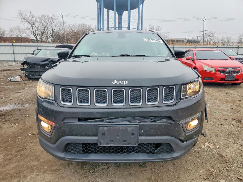 45619806 :رقم المزاد ، 3C4NJCBB9JT502495 vin ، 2018 Jeep Compass مزاد بيع