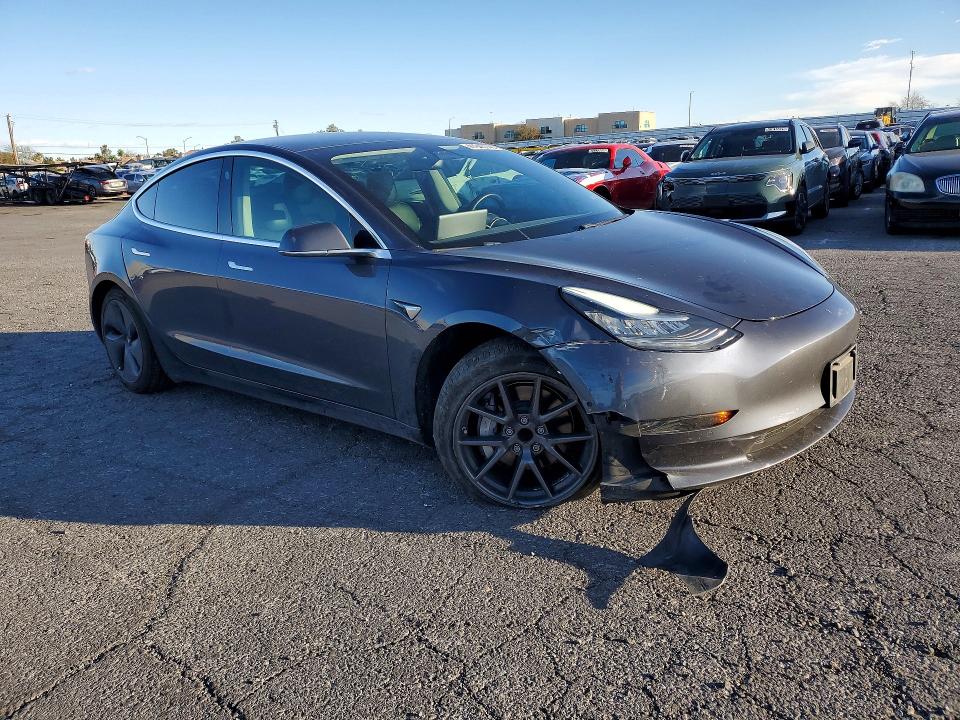 41945146 :رقم المزاد ، 5YJ3E1EA9LF803644 vin ، 2020 Tesla Model 3 مزاد بيع
