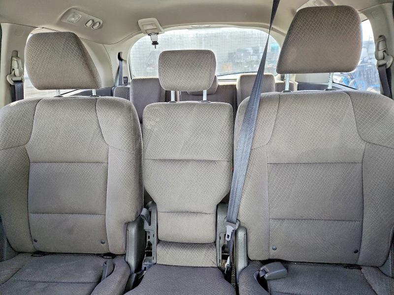 41812816 :رقم المزاد ، 5FNRL5H47FB505188 vin ، 2015 Honda Odyssey مزاد بيع