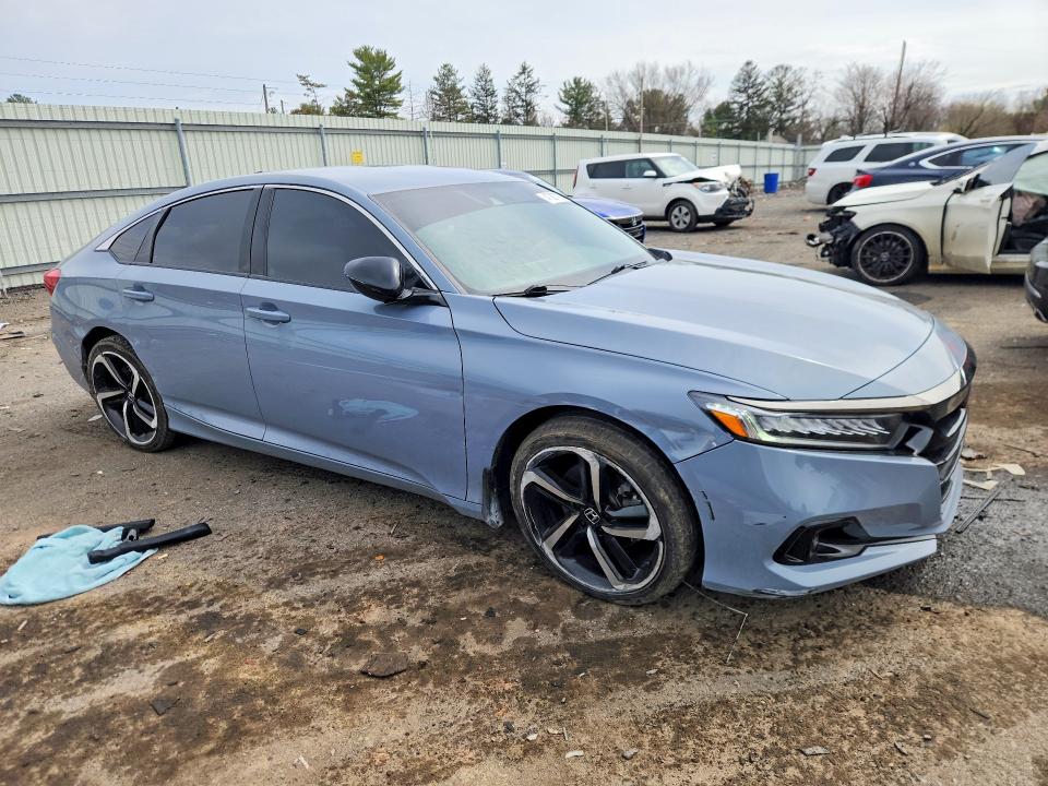 47387726 :رقم المزاد ، 1HGCV1F37NA097528 vin ، 2022 Honda Accord مزاد بيع