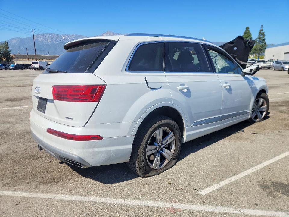 45883746 :رقم المزاد ، WA1LHAF72JD000974 vin ، 2018 Audi Q7 مزاد بيع