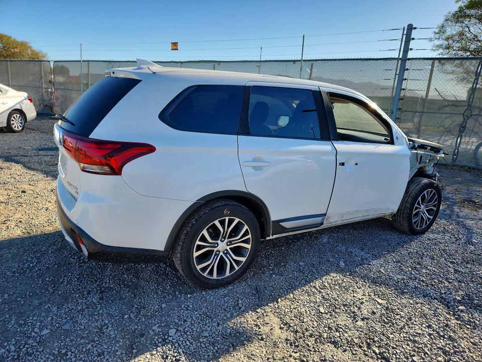 Продаж на аукціоні авто 2018 Mitsubishi Outlander, vin: JA4AD3A38JZ051191, номер лоту: 42069456