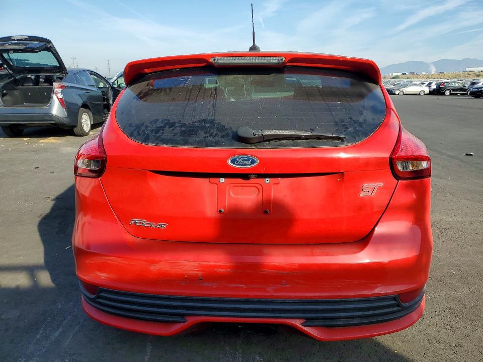 2017 Ford Focus მანქანა იყიდება აუქციონზე, vin: 1FADP3L98HL333717, აუქციონის ნომერი: 47622386