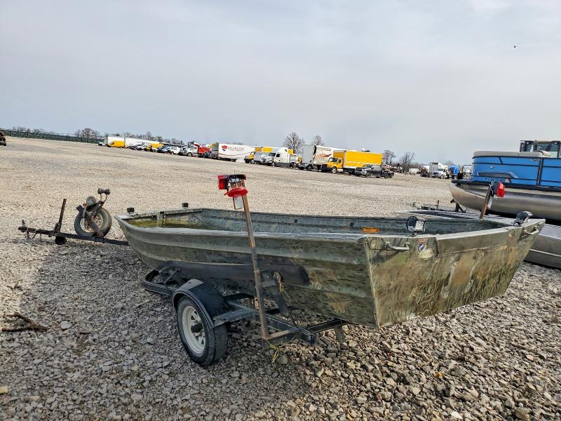 75495345 :رقم المزاد ، B1752FFL26507G000 vin ، 2000 Boat Boat مزاد بيع