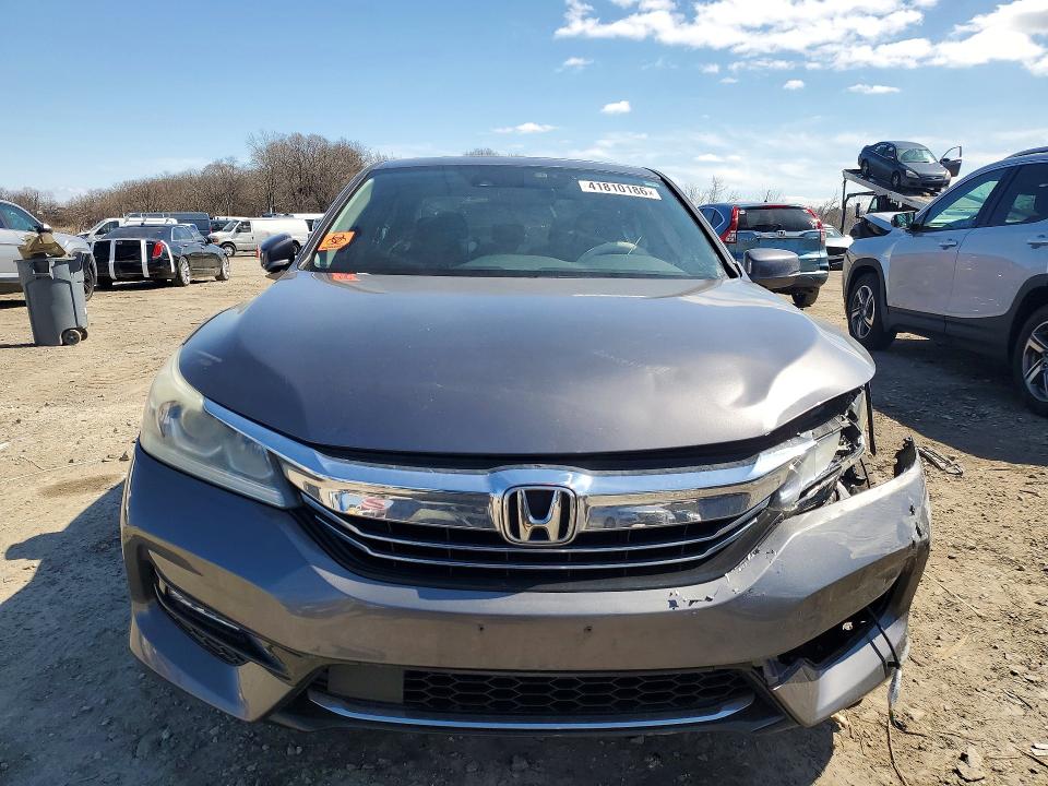 2017 Honda Accord მანქანა იყიდება აუქციონზე, vin: JHMCR6F5XHC020810, აუქციონის ნომერი: 41810186
