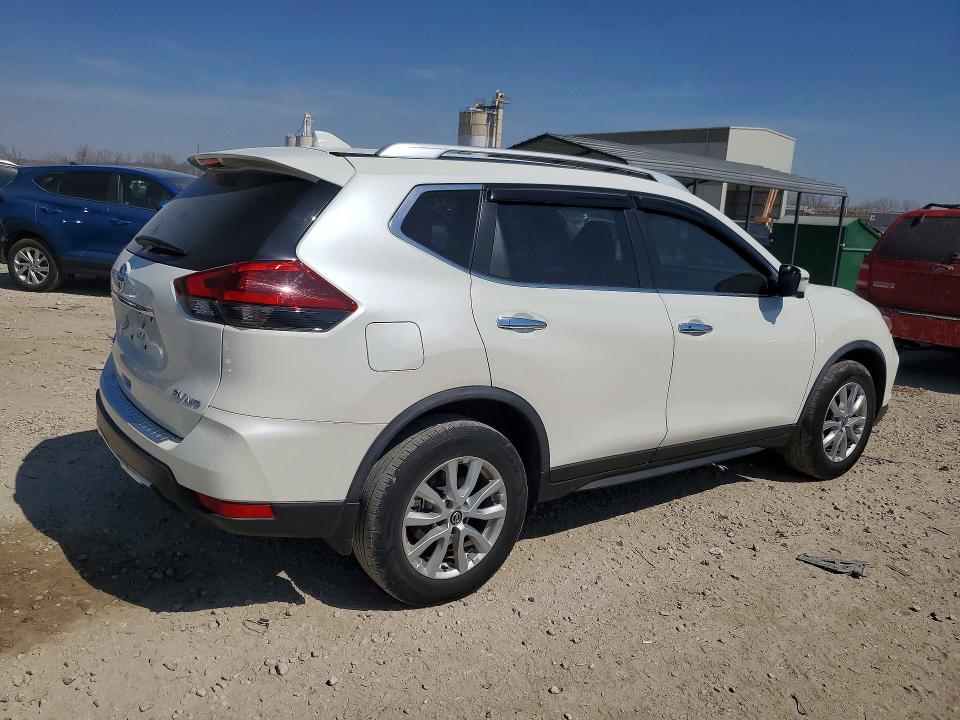 Продаж на аукціоні авто 2018 Nissan Rogue, vin: JN8AT2MV8JW321476, номер лоту: 47473686