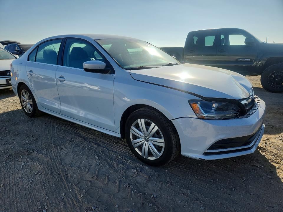 47115986 :رقم المزاد ، 3VW2B7AJ3HM401325 vin ، 2017 Volkswagen Jetta مزاد بيع