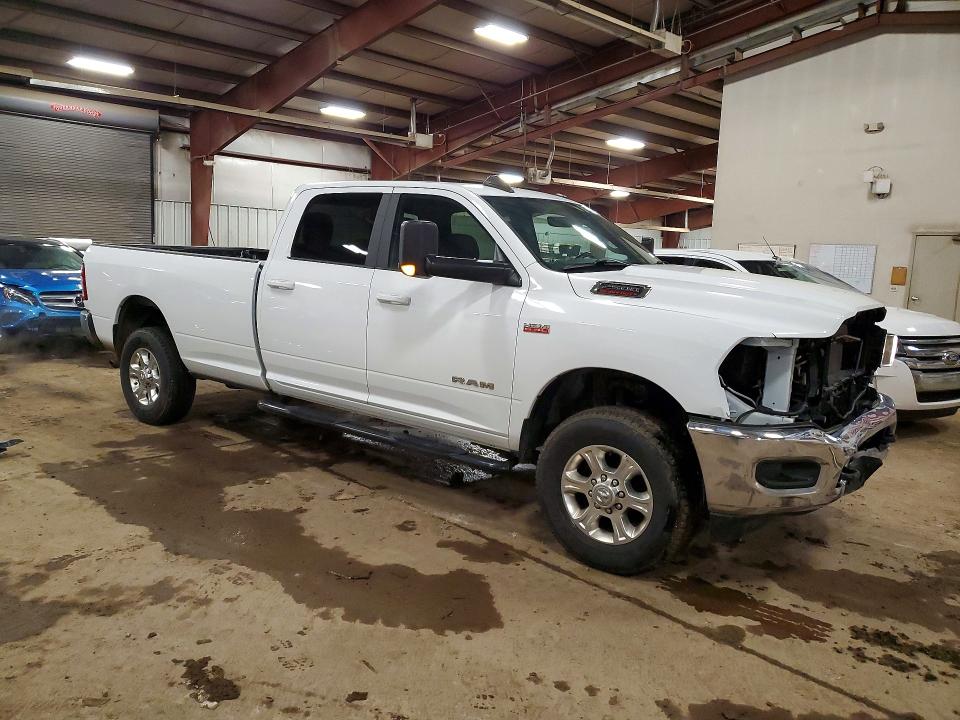 46891086 :رقم المزاد ، 3C6UR5JJ9NG262685 vin ، 2022 Ram 2500 مزاد بيع