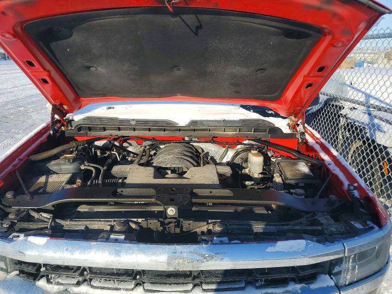 Продаж на аукціоні авто 2018 Chevrolet Silverado, vin: 3GCUKREC3JG196225, номер лоту: 41615406
