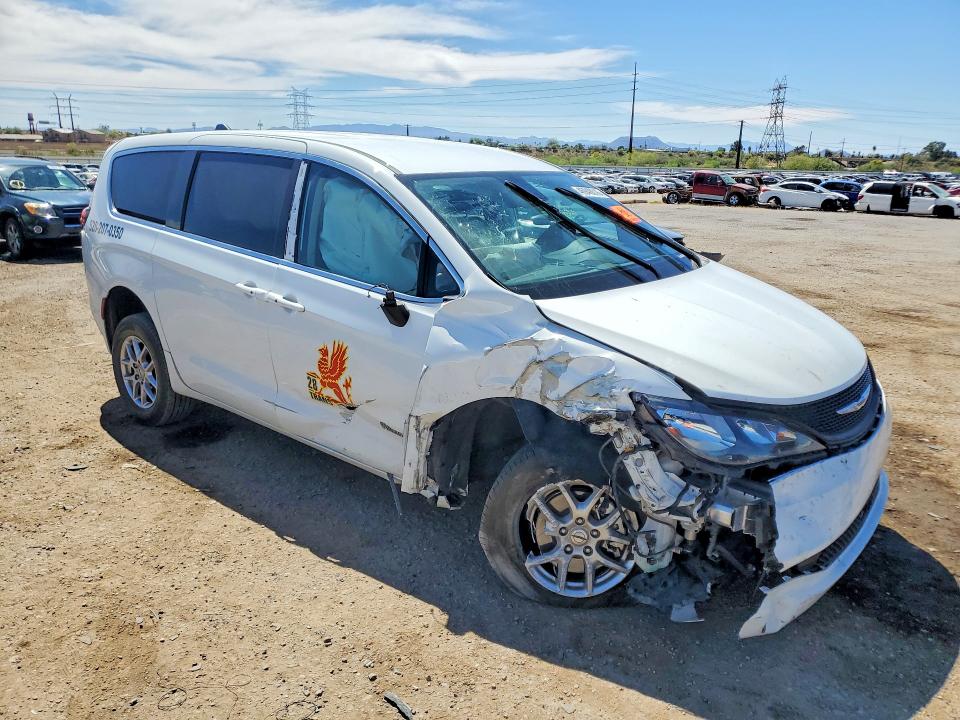 46948016 :رقم المزاد ، 2C4RC1CG2PR588142 vin ، 2023 Chrysler Voyager مزاد بيع