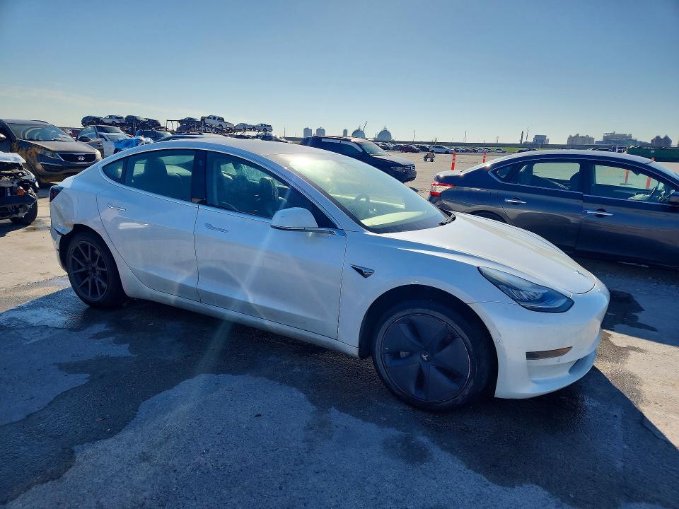 46487906 :رقم المزاد ، 5YJ3E1EA4LF660229 vin ، 2020 Tesla Model 3 مزاد بيع