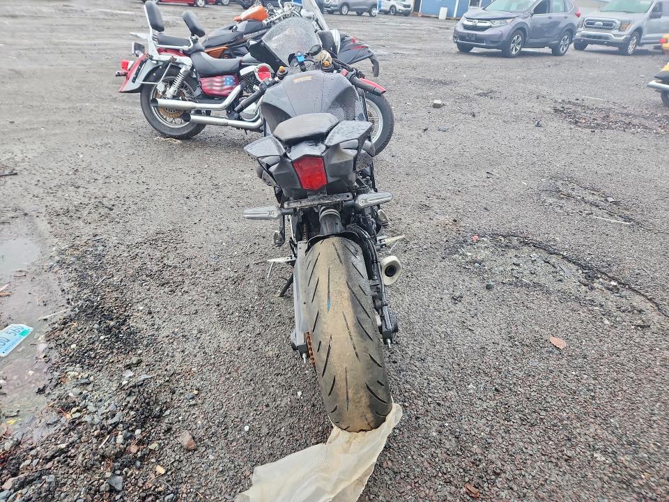 45851236 :رقم المزاد ، JYARM38E8RA011263 vin ، 2024 Yamaha Yzfr7 مزاد بيع