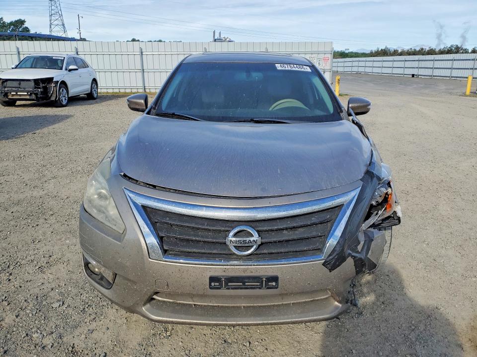 46784486 :رقم المزاد ، 1N4AL3AP1FC439262 vin ، 2015 Nissan Altima مزاد بيع