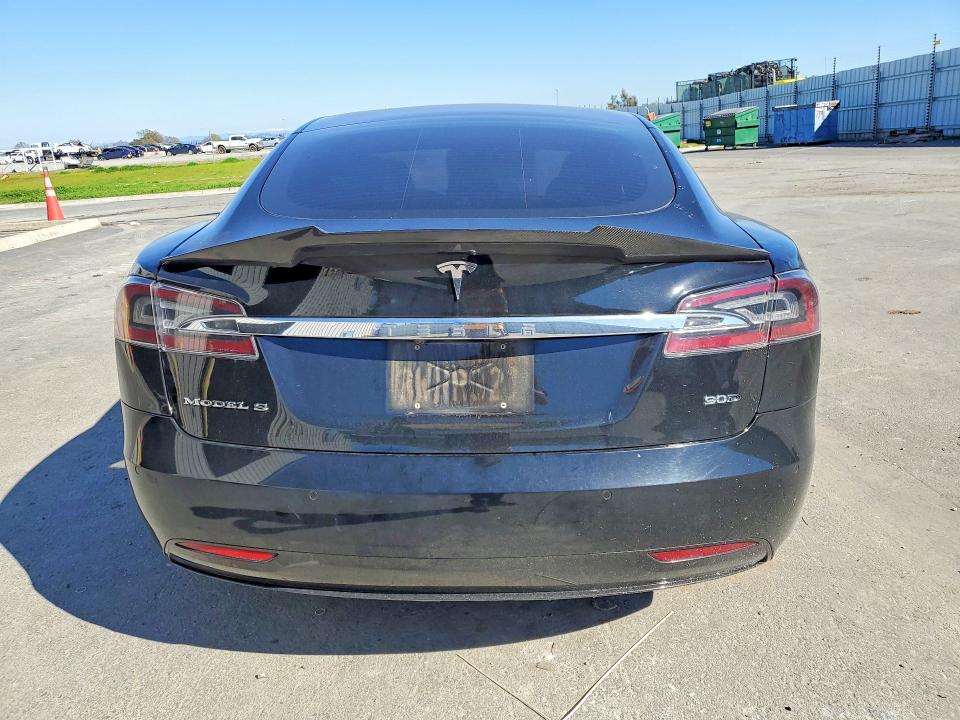 79717885 :رقم المزاد ، 5YJSA1E21HF199580 vin ، 2017 Tesla Model S مزاد بيع