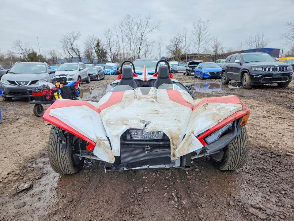 46300496 :رقم المزاد ، 57XAATHD0M8141496 vin ، 2021 Polaris Slingshot مزاد بيع
