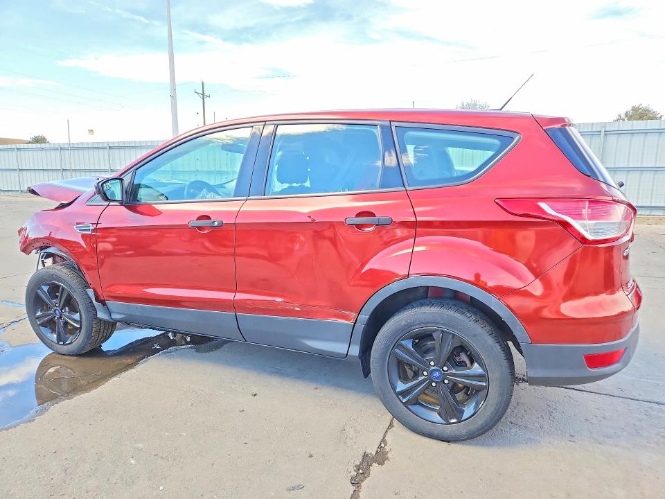 46390716 :رقم المزاد ، 1FMCU0F73GUC78962 vin ، 2016 Ford Escape مزاد بيع