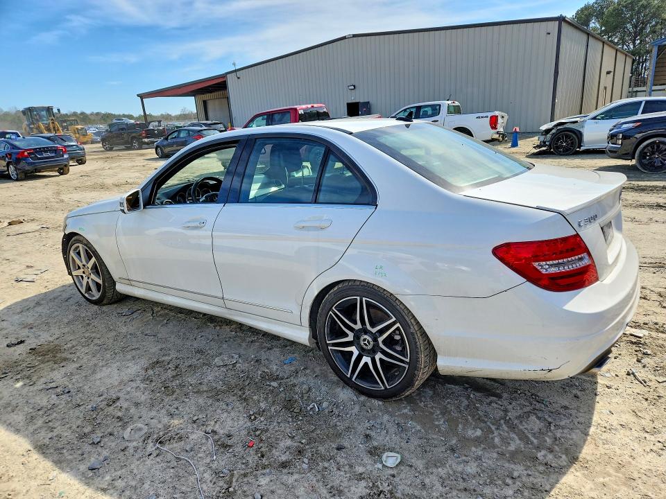 Продажа на аукционе авто 2014 Mercedes-benz C, vin: WDDGF8ABXEG232055, номер лота: 45512546