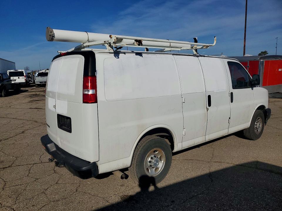 47143856 :رقم المزاد ، 1GCWGAFP4K1164395 vin ، 2019 Chev Express G2500 مزاد بيع