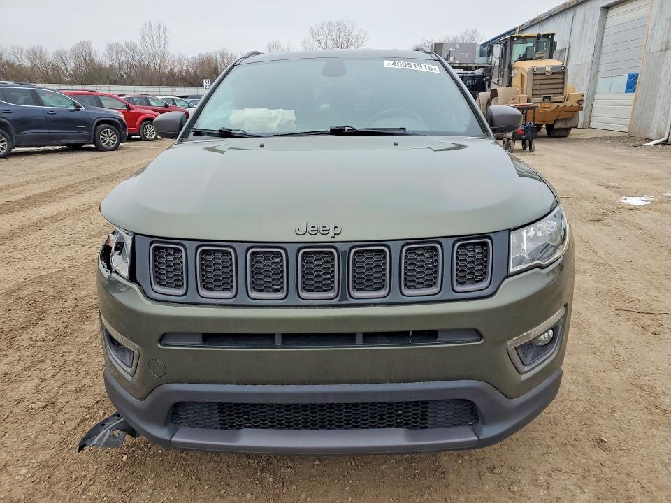46051916 :رقم المزاد ، 3C4NJDEB8MT537549 vin ، 2021 Jeep Compass مزاد بيع