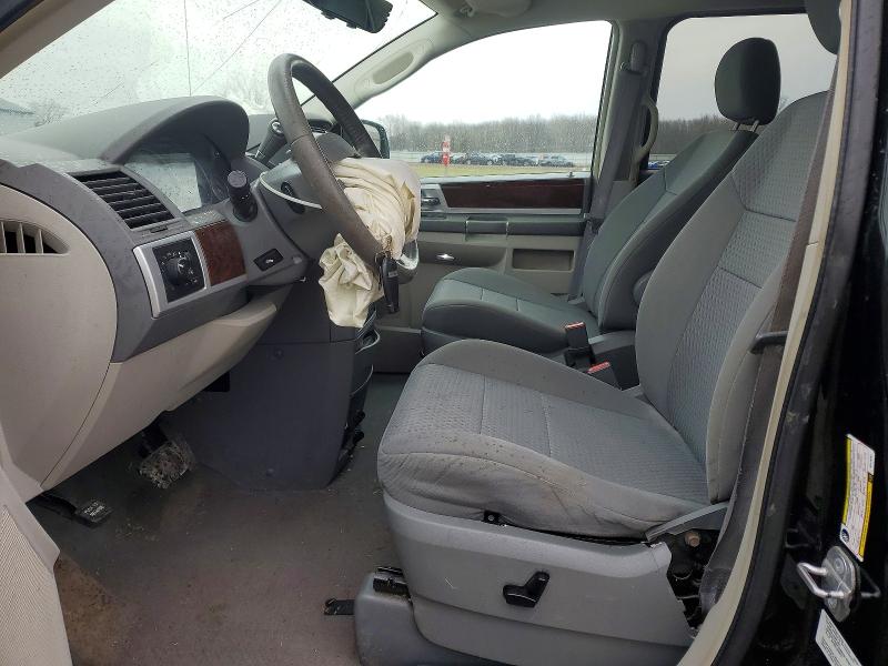 46915506 :رقم المزاد ، 2A4RR5D17AR113331 vin ، 2010 Chrysler Town & Country مزاد بيع