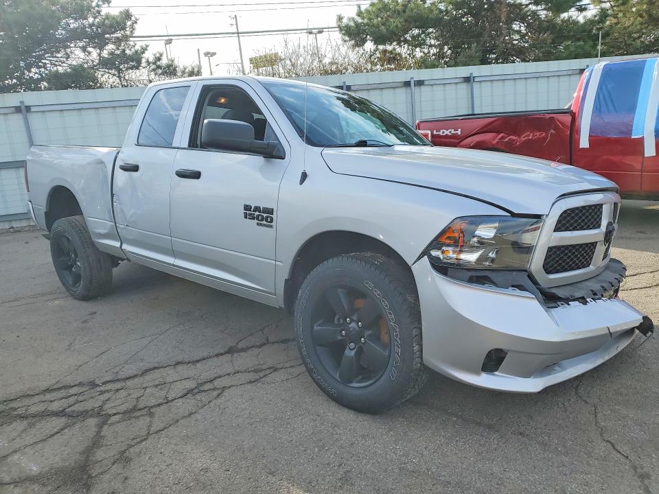 45630236 :رقم المزاد ، 1C6RR7FG3KS537373 vin ، 2019 Ram 1500 Classic مزاد بيع