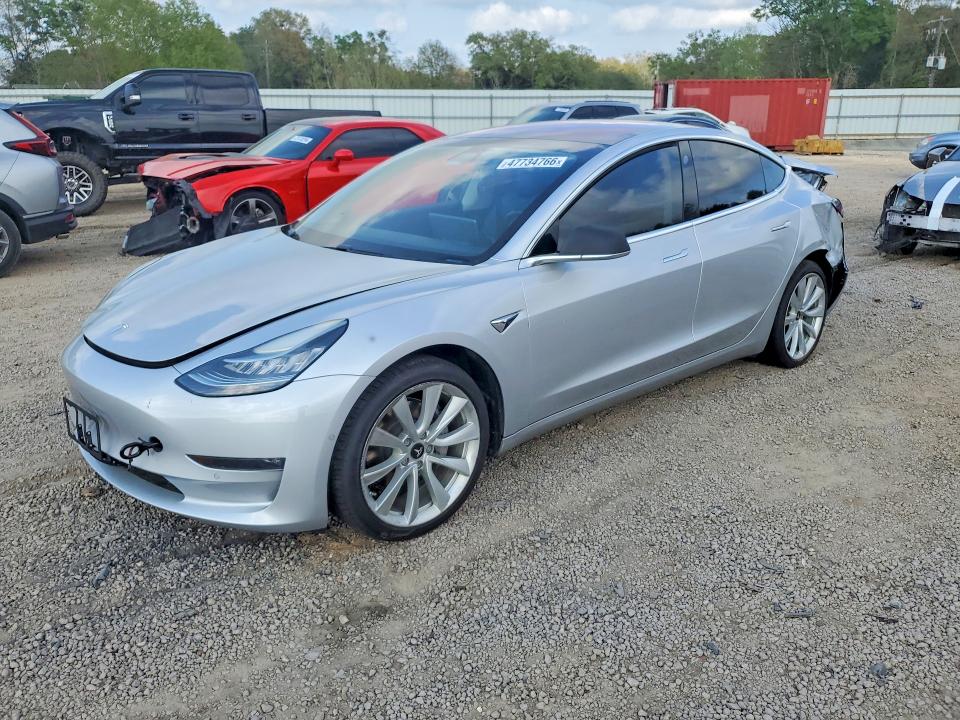 2018 Tesla Model 3 მანქანა იყიდება აუქციონზე, vin: 5YJ3E1EA6JF007883, აუქციონის ნომერი: 47734766