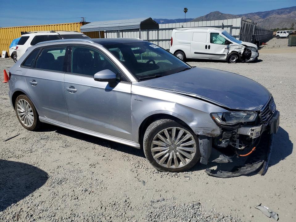 2016 Audi A3 მანქანა იყიდება აუქციონზე, vin: WAUUPBFF2GA086224, აუქციონის ნომერი: 52093186