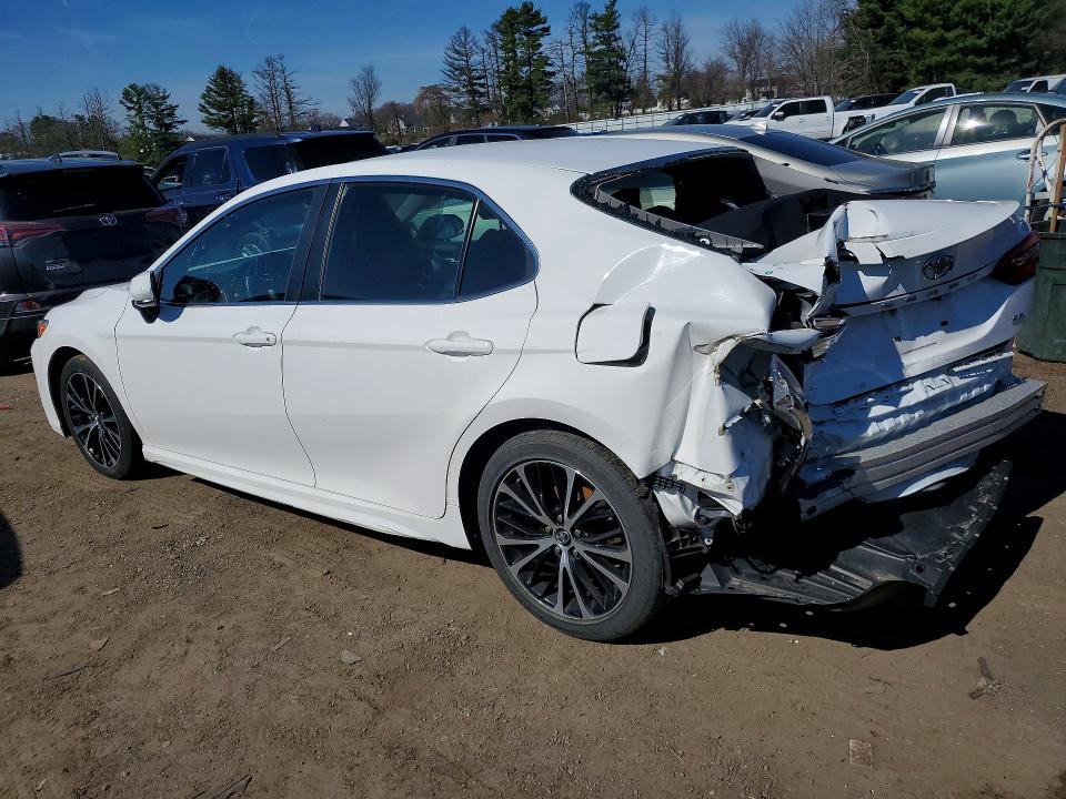 2018 Toyota Camry მანქანა იყიდება აუქციონზე, vin: 4T1B11HK4JU643894, აუქციონის ნომერი: 49740526