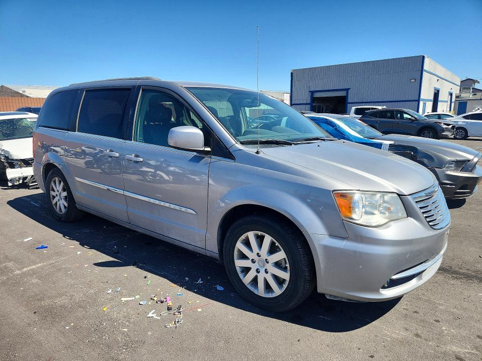 2015 Chrysler Town & Country მანქანა იყიდება აუქციონზე, vin: 2C4RC1BGXFR661807, აუქციონის ნომერი: 46766636
