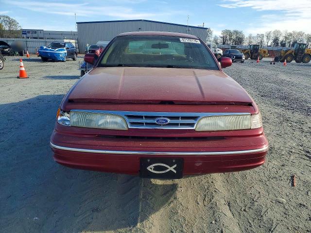 1995 Ford Crown Victoria მანქანა იყიდება აუქციონზე, vin: 2FALP73W1SX145351, აუქციონის ნომერი: 47170116