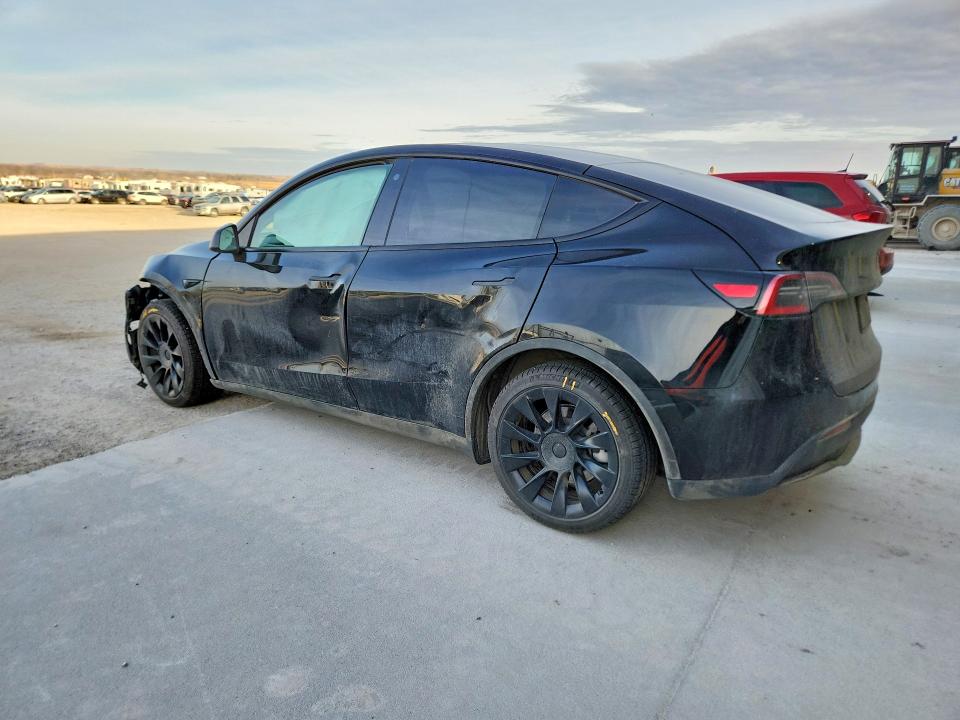 45898046 :رقم المزاد ، 5YJYGDEEXMF097161 vin ، 2021 Tesla Model Y مزاد بيع