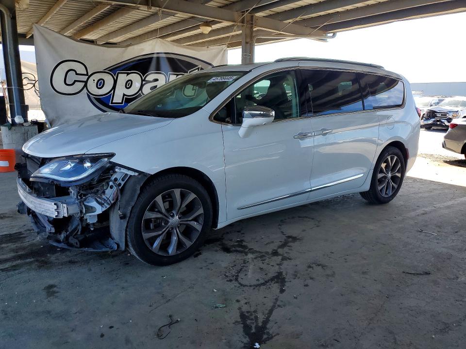 Продажа на аукционе авто 2018 Chrysler Pacifica, vin: 2C4RC1GG2JR358022, номер лота: 45799446