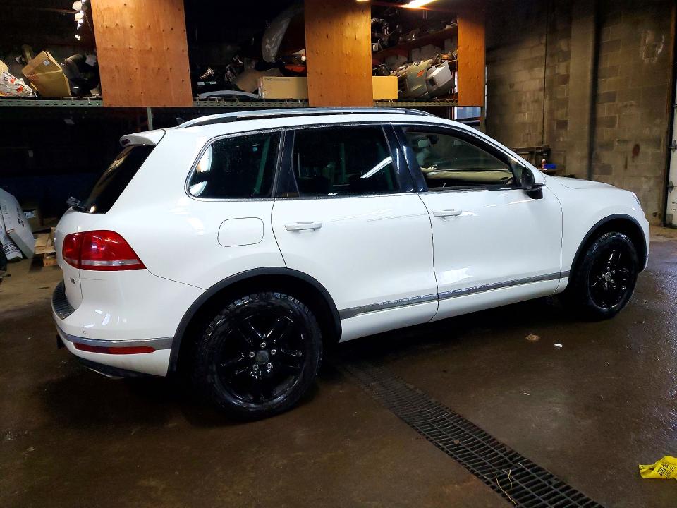 Aukcja sprzedaży 2015 Volkswagen Touareg, vin: WVGEF9BP3FD006102, numer aukcji: 74869935
