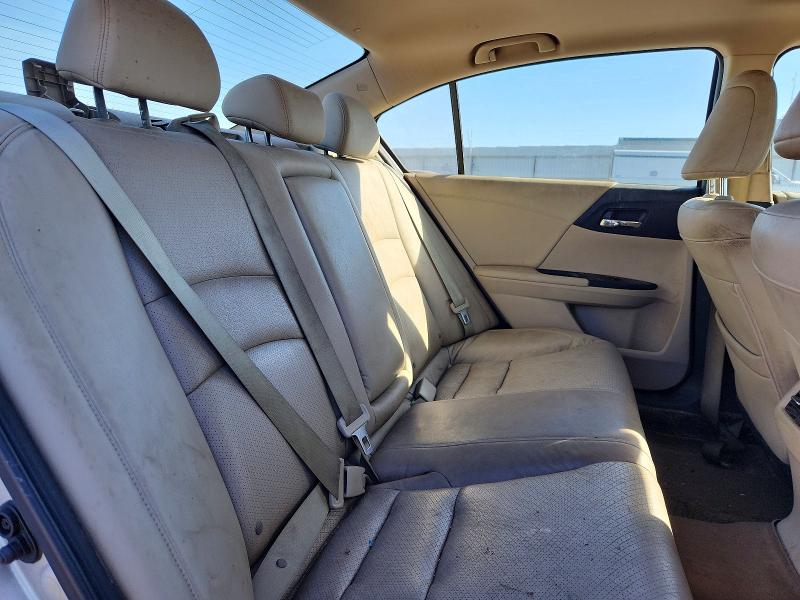 41662436 :رقم المزاد ، 1HGCR2F86FA200302 vin ، 2015 Honda Accord مزاد بيع
