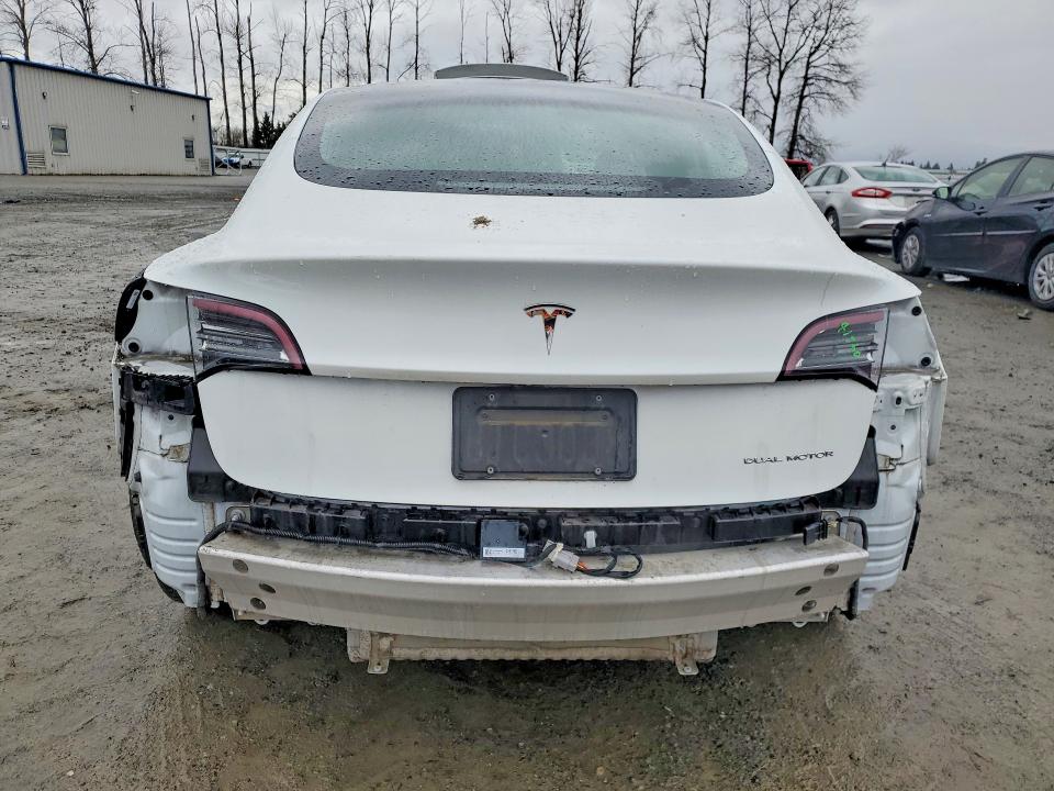 41637676 :رقم المزاد ، 5YJ3E1EB3LF638487 vin ، 2020 Tesla Model 3 مزاد بيع