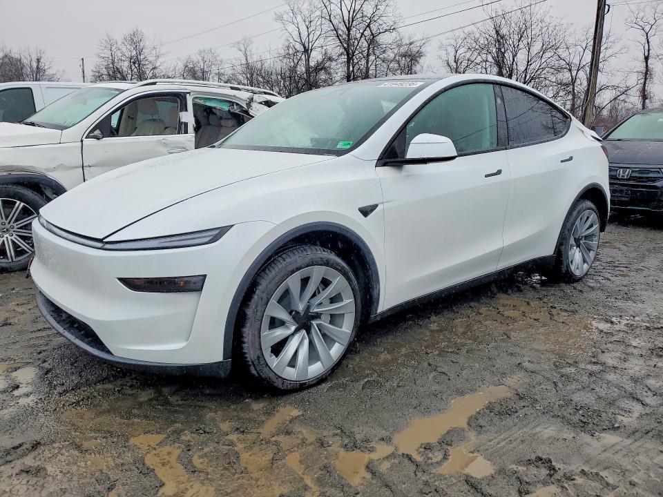 41949236 :رقم المزاد ، 7SAYGDED9TA500973 vin ، 2026 Tesla Model Y مزاد بيع