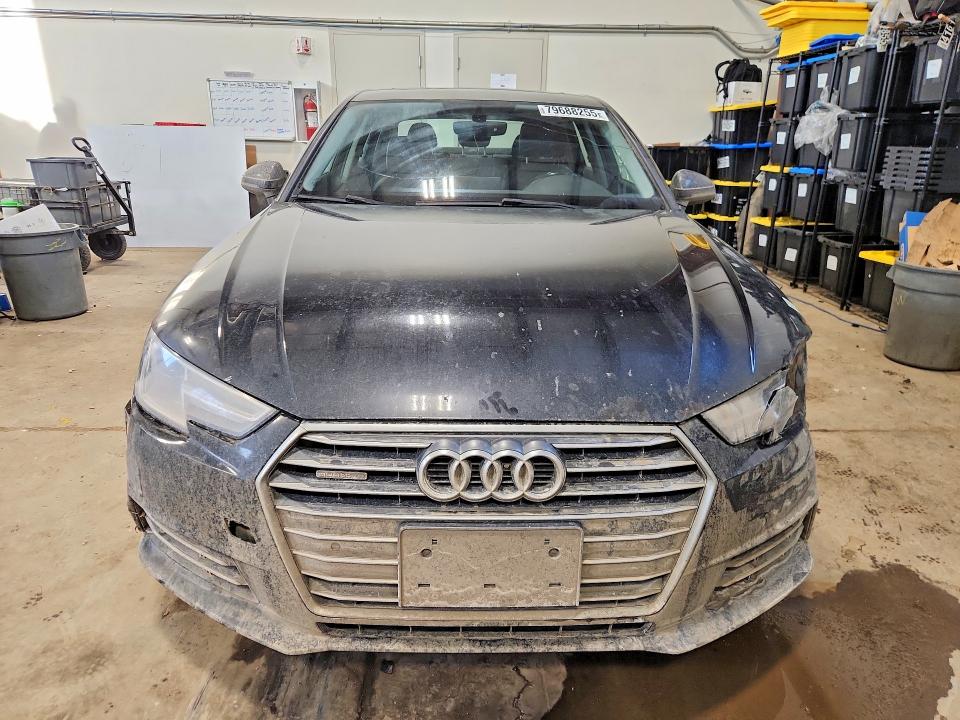 79688255 :رقم المزاد ، WAUBNAF49HN050563 vin ، 2017 Audi A4 مزاد بيع