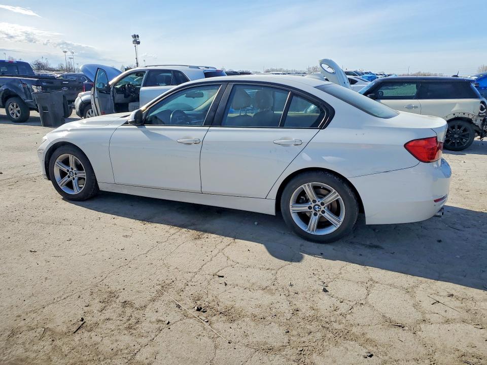 2013 Bmw 328 მანქანა იყიდება აუქციონზე, vin: WBA3B3C54DF538555, აუქციონის ნომერი: 47266636