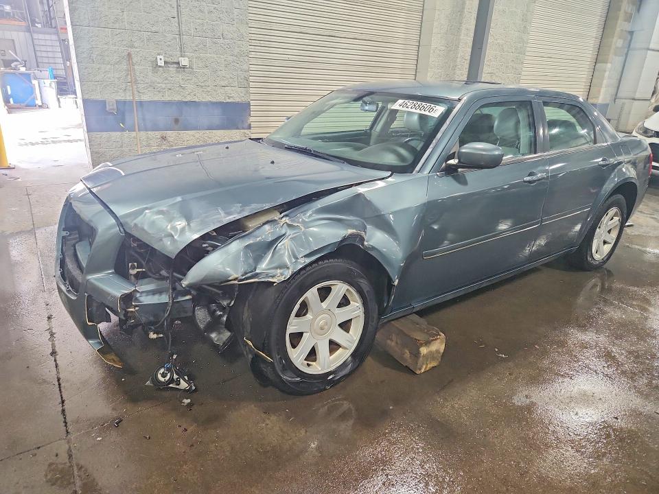 46288606 :رقم المزاد ، 2C3JA53G75H152842 vin ، 2005 Chrysler 300 مزاد بيع
