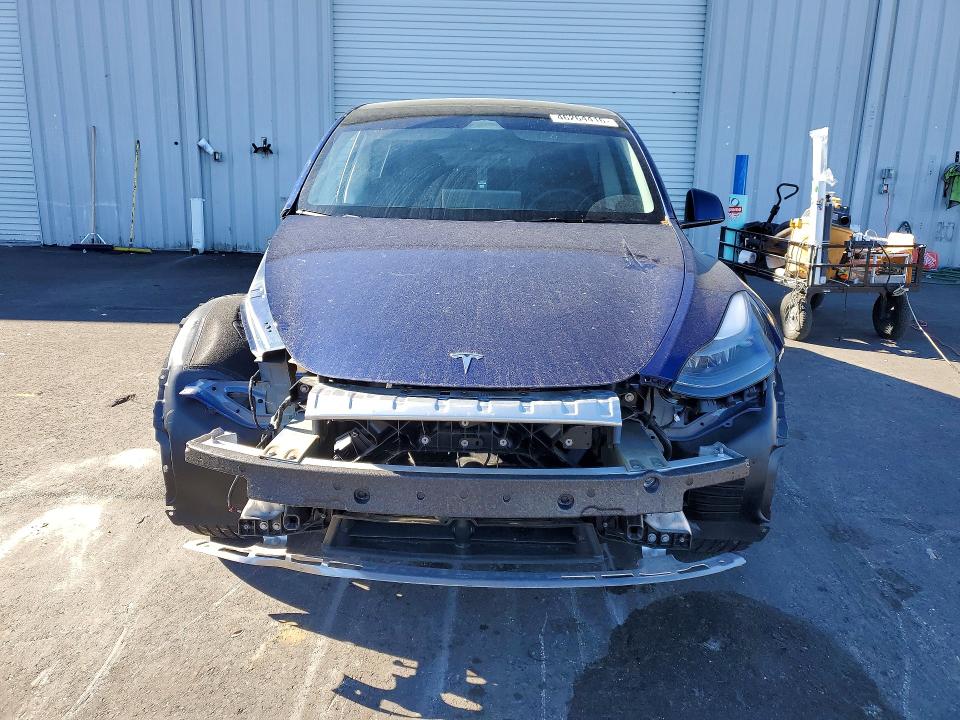 2024 Tesla Model Y მანქანა იყიდება აუქციონზე, vin: 7SAYGDED5RF055000, აუქციონის ნომერი: 46264416