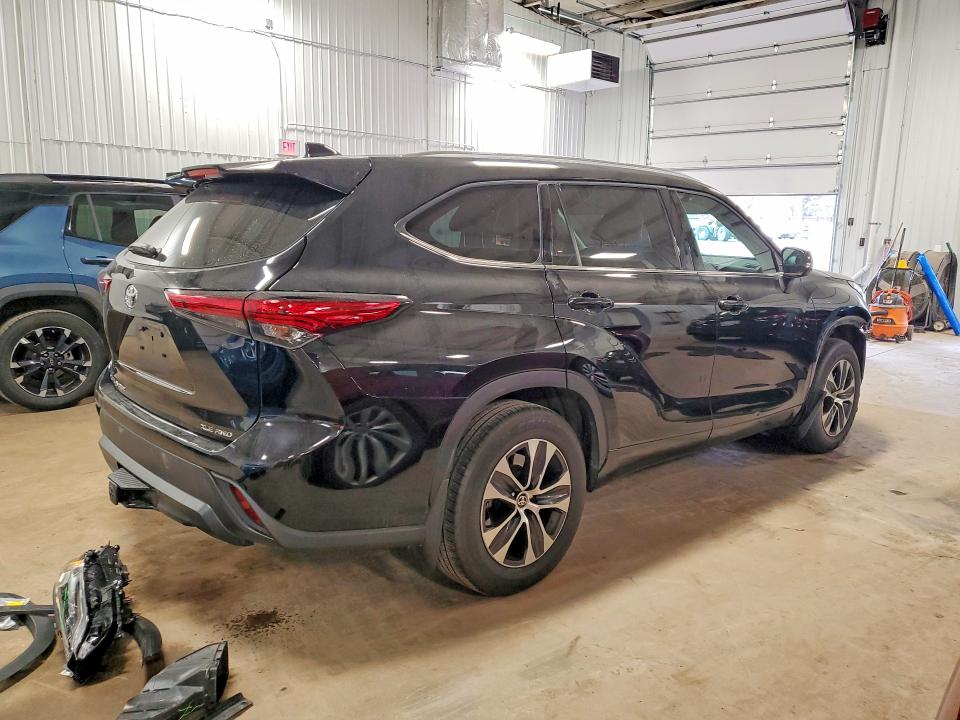 Продаж на аукціоні авто 2021 Toyota Highlander, vin: 5TDHZRBH1MS540783, номер лоту: 41767466