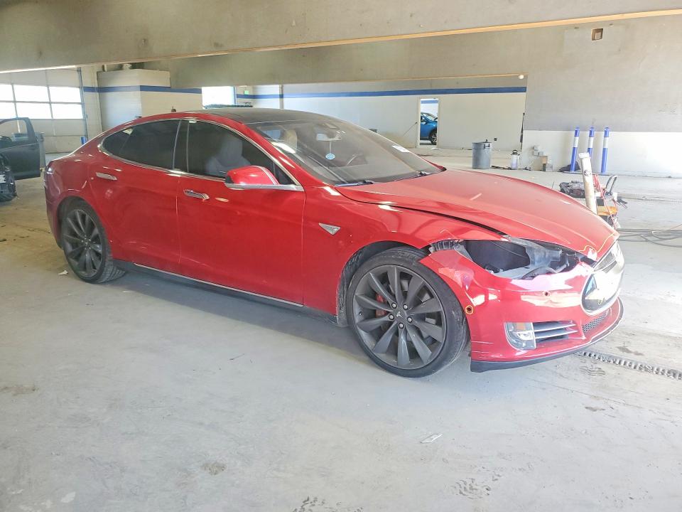 Продажа на аукционе авто 2014 Tesla Model S, vin: 5YJSA1H15EFP66095, номер лота: 41984796