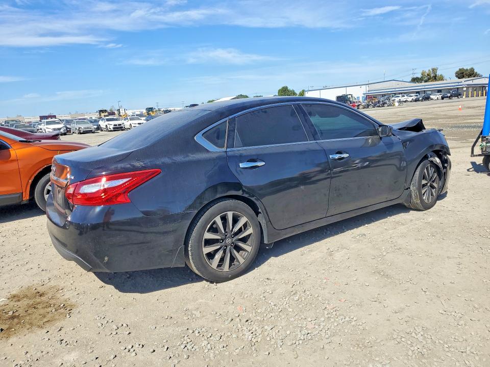 Продажа на аукционе авто 2017 Nissan Altima, vin: 1N4AL3AP3HC489101, номер лота: 79493205